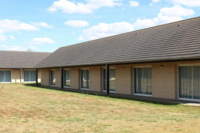 Гостиница Hôtel Fleur de Lys Hazebrouck  Азбрук